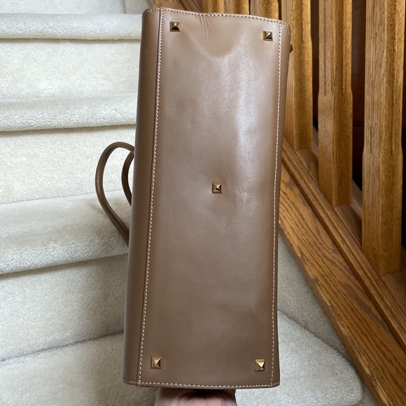 alberta di canio rockstud leather tote (valentino look w/o the hefty price 😊 - Picture 6 of 16